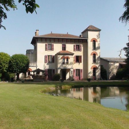 Domaine De Marchal - Chambres Et Table D'Hotes Celles-Sur-Durolle Luaran gambar