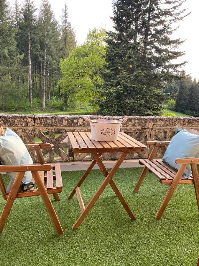 Domaine De Marchal - Chambres Et Table D'Hotes Celles-Sur-Durolle Luaran gambar